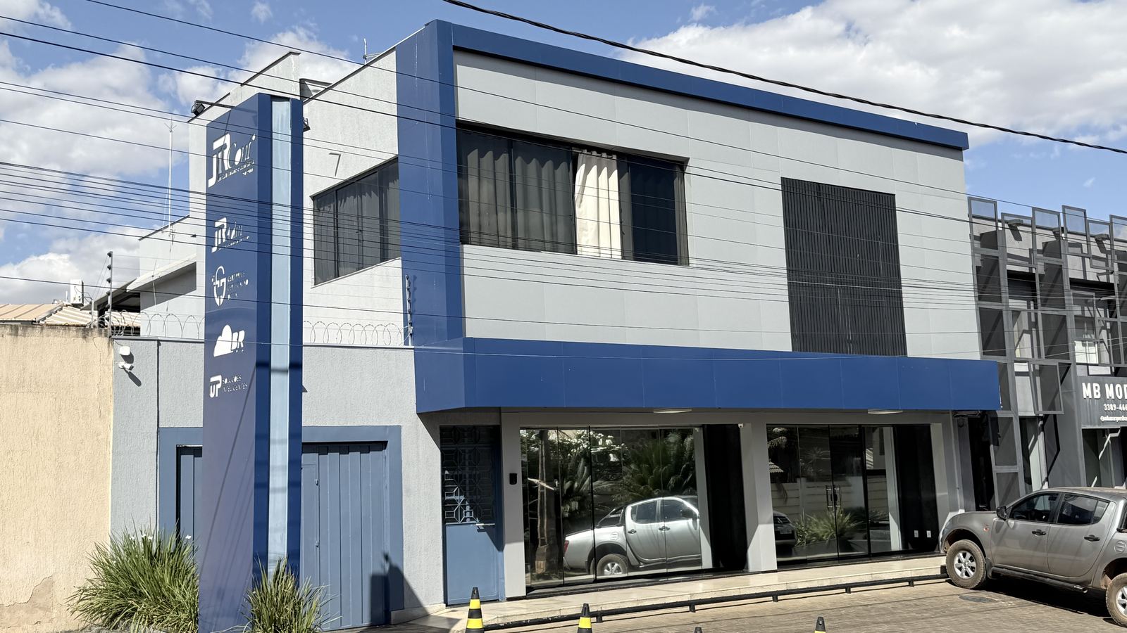 Fachada da sede da JR Serviços Empresariais em Planaltina-DF